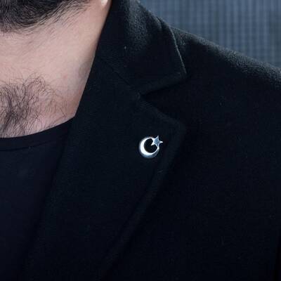 Ay Yıldız Desenli Gümüş Yaka Rozeti