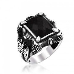 Balta İşlemeli Siyah Zirkon Taşlı Gümüş Erkek Yüzük