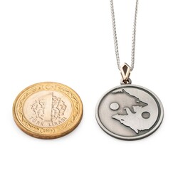 Kurt Yang Tasarımlı Gümüş Erkek Madalyon Kolye - Thumbnail
