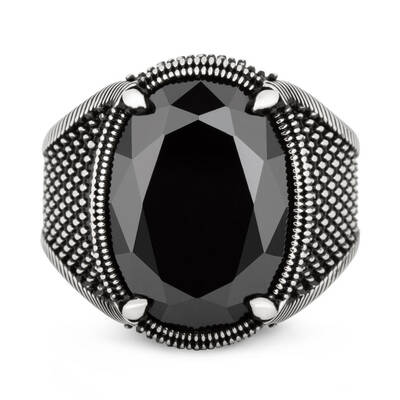 Nokta Desenli Oval Tasarım Gümüş Erkek Yüzük Siyah Fasetli Zirkon Taşlı