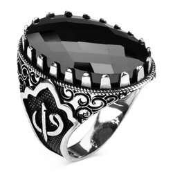 Yanları Elif-Vav Figürlü Siyah Zirkon Taşlı Gümüş Erkek Yüzük